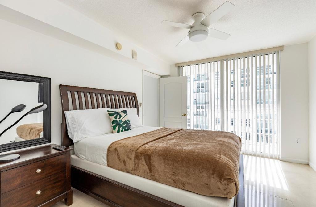 Two Bedroom Oceanview Apartment In Brickell Μαϊάμι Εξωτερικό φωτογραφία